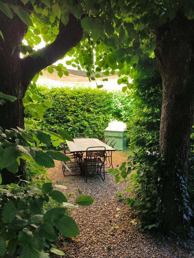 Le Grand Barrois Crecy-la-Chapelle Exterior foto
